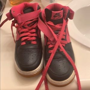 Nike uppers pink and black color